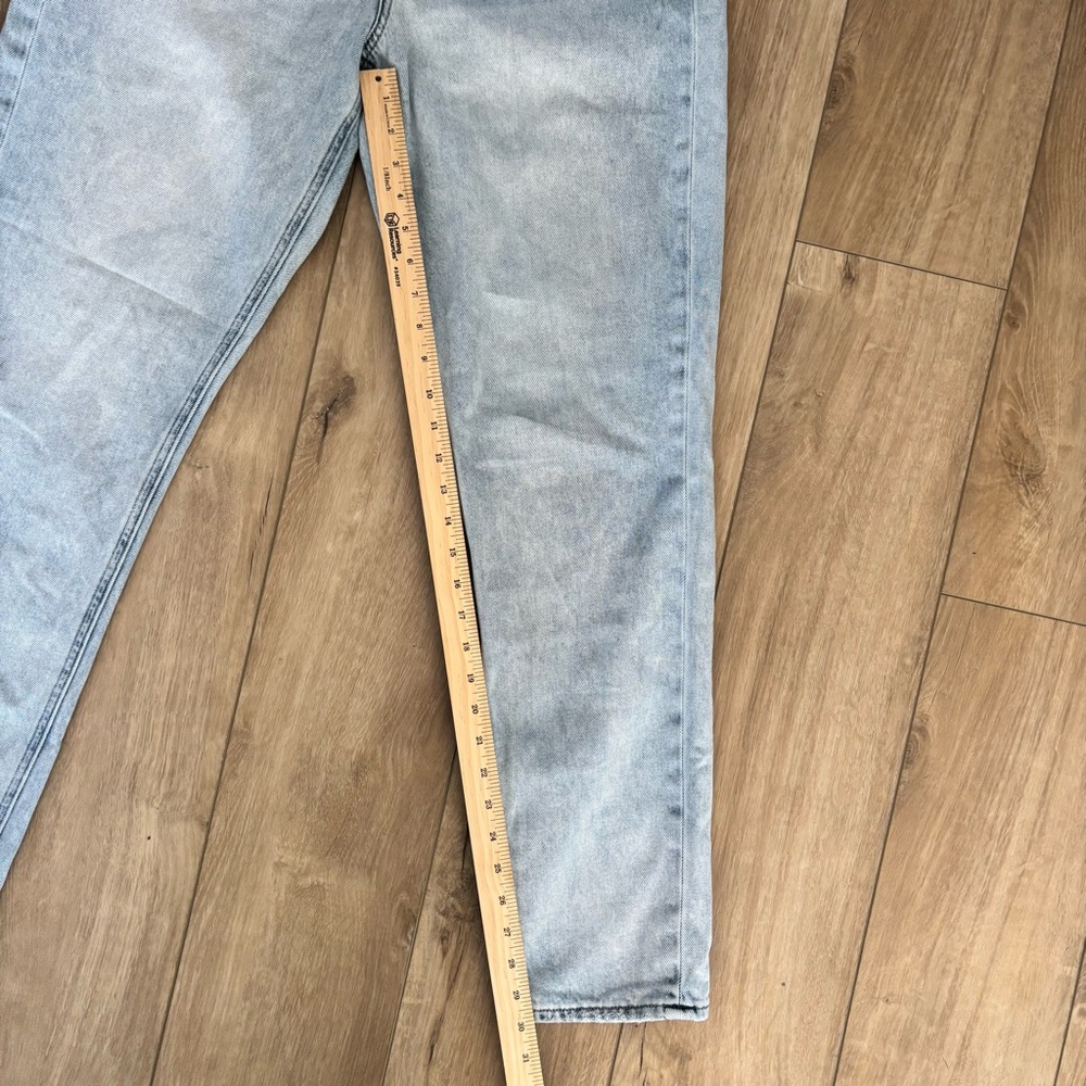 American Eagle Mom Jeans Light Wash Size 12 X-Long High Rise Distressed AE Denim - Picture 7 of 8